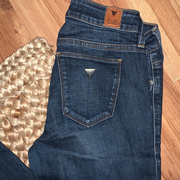 GUESS JEANS - Picture 2 of 3